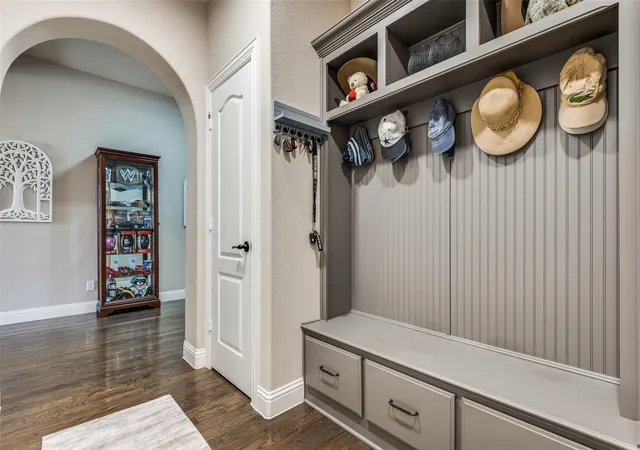 Photo 4 of Sale Pending at 2601 Gavin Dr, Mansfield, TX 76063 | MLS# 21210662 | Listing updated on 2026-07-24