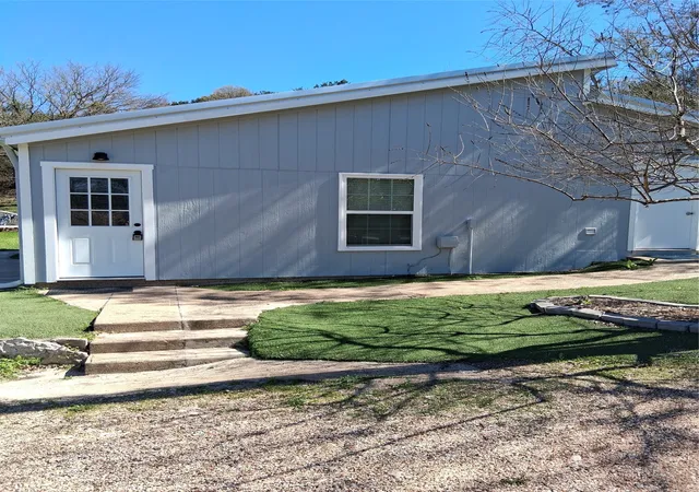 Photo 2 of Single family home for sale at 2807 Comanche Trl, Weatherford, TX 76087 | MLS# 21210764 | Listing updated on 2026-07-13