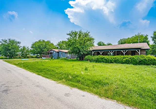 Homes for sale in Newark, TX | 291 County Road 4858, Newark, TX 76071 | MLS# 21206849