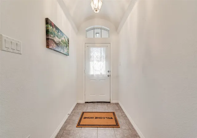 Photo 3 of Single family home for sale at 14001 Oak Bark Dr, Haslet, TX 76052 | MLS# 21210995 | Listing updated on 2026-07-22