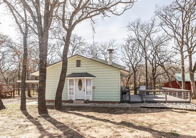 Homes for sale in Nocona, TX | 220 Comanche Trl, Nocona, TX 76255 | MLS# 21204178