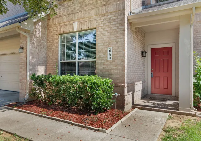 Photo 3 of Single family home for sale at 2700 Hereford Rd, Denton, TX 76210 | MLS# 21211264 | Listing updated on 2026-09-01