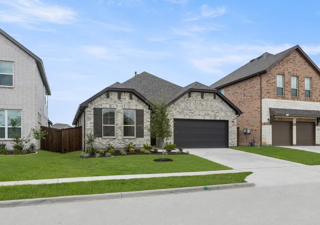 Homes for sale in Red Oak, TX | 816 Alderwood Dr, Red Oak, TX 75154 | MLS# 21211289