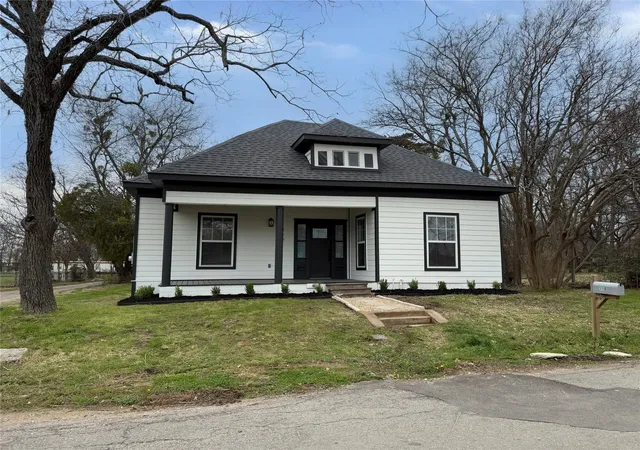 Homes for sale in Cumby, TX | 110 Mill St, Cumby, TX 75433 | MLS# 21211342