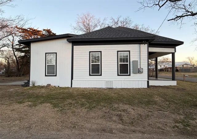 Homes for sale in Cumby, TX | 110 Mill St, Cumby, TX 75433 | MLS# 21211342