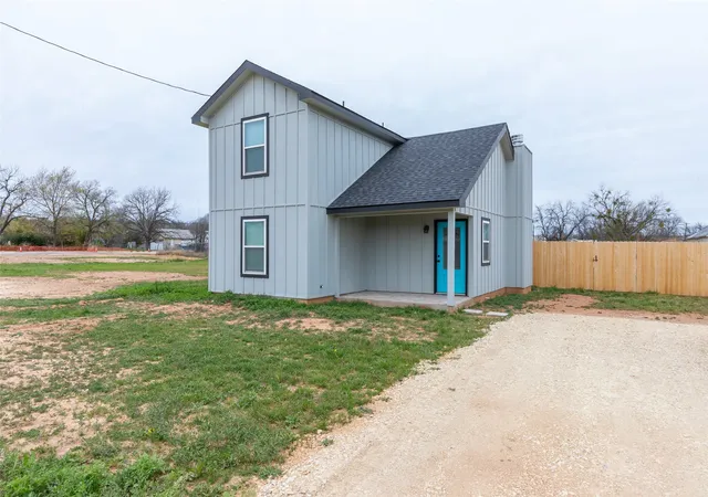 Homes for sale in Coleman, TX | 708 W 1St St, Coleman, TX 76834 | MLS# 21209180