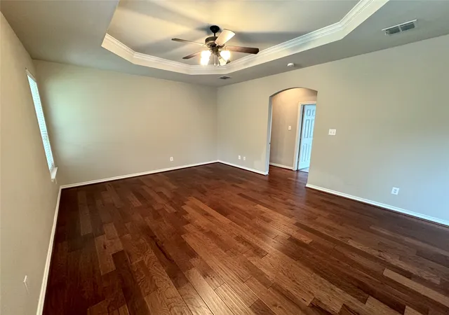 Photo 4 of Single family home for sale at 1100 Annalea Cove Dr, Lewisville, TX 75056 | MLS# 21211568 | Listing updated on 2026-07-27