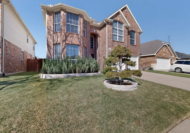 Photo 3 of Single family home for sale at 4541 Indian Rock Dr, Fort Worth, TX 76244 | MLS# 21210468 | Listing updated on 2026-08-31