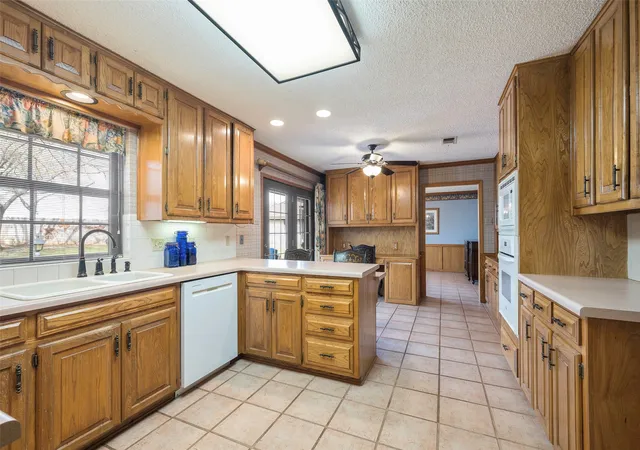 Photo 3 of Single family home for sale at 9 Quail Run Street, Gainesville, TX 76240 | MLS# 21211010 | Listing updated on 2026-07-25