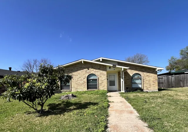 Photo 1 of Single family home for sale at 5609 Kerry Ln, Garland, TX 75043 | MLS# 21211679 | Listing updated on 2026-07-22