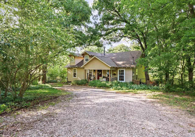 Photo 1 of Sale Pending at 901 Old State Ln, Denison, TX 75020 | MLS# 21208543 | Listing updated on 2026-07-27