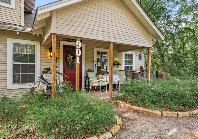 Photo 2 of Sale Pending at 901 Old State Ln, Denison, TX 75020 | MLS# 21208543 | Listing updated on 2026-07-27