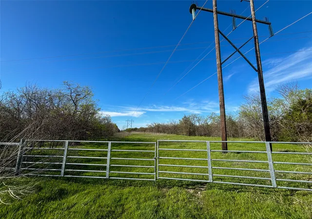 Photo 2 of Land for sale at 8001 Big Water Ln, Seven Points, TX 75143 | MLS# 21208689 | Listing updated on 2026-10-02