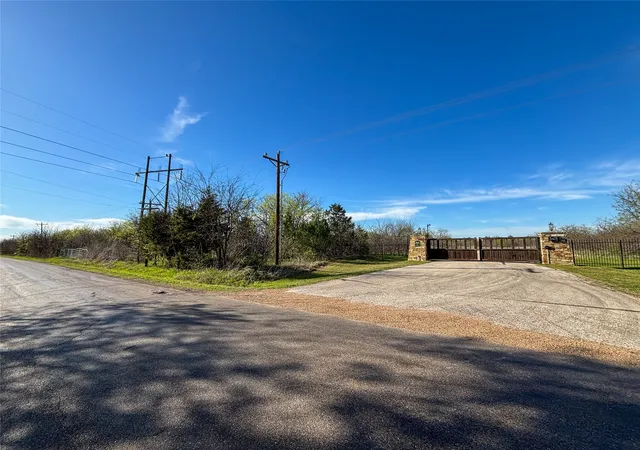 Photo 3 of Land for sale at 8001 Big Water Ln, Seven Points, TX 75143 | MLS# 21208689 | Listing updated on 2026-10-02