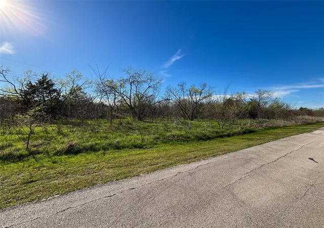 Photo 4 of Land for sale at 8001 Big Water Ln, Seven Points, TX 75143 | MLS# 21208689 | Listing updated on 2026-10-02