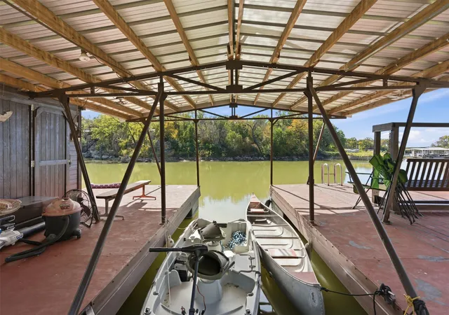Photo 4 of Manufactured home for sale at 302 Kennon Cir, Palo Pinto, TX 76484 | MLS# 21211729 | Listing updated on 2026-09-01
