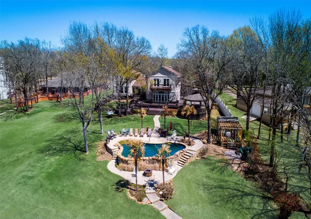 Homes for sale in Kerens, TX | 114 Hulan Dr, Kerens, TX 75144 | MLS# 21208421