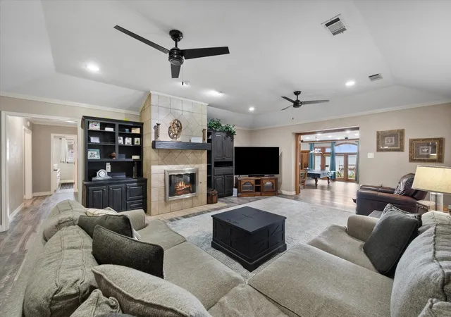 Photo 4 of Single family home for sale at 114 Hulan Dr, Kerens, TX 75144 | MLS# 21208421 | Listing updated on 2026-09-27