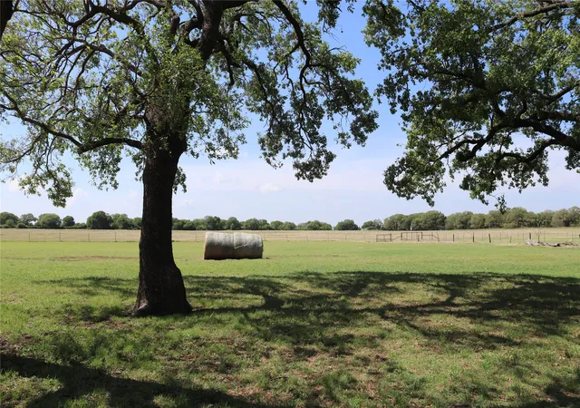 Photo 4 of Sale Pending at 2553 Brixey Rd, Henrietta, TX 76365 | MLS# 21211842 | Listing updated on 2026-08-31
