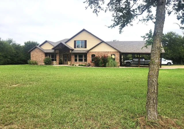 Photo 1 of Single family home for sale at 261 Vickie Lane Lane, Gunter, TX 75058 | MLS# 21211496 | Listing updated on 2026-09-03