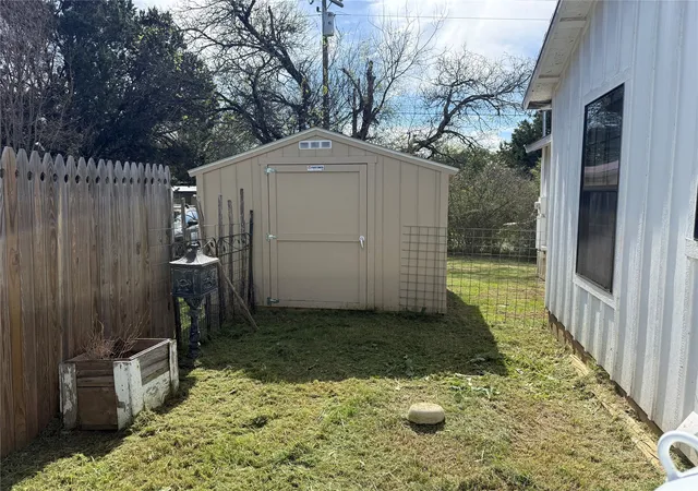 Homes for sale in Whitney, TX | 122 Tobacco Rd, Whitney, TX 76692 | MLS# 21212057