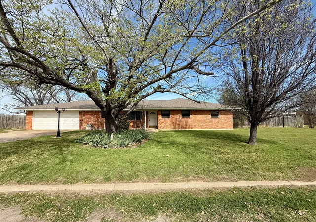Homes for sale in Whitney, TX | 505 S San Jacinto St, Whitney, TX 76692 | MLS# 21212340