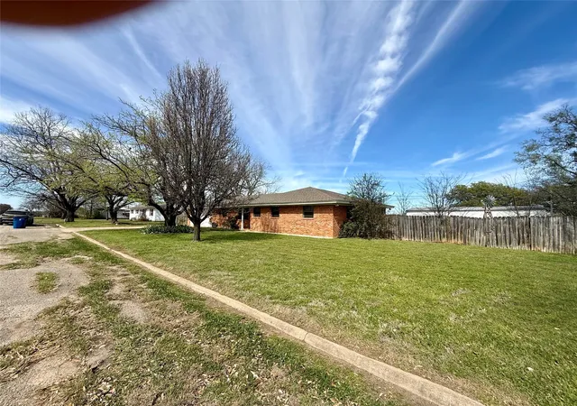 Homes for sale in Whitney, TX | 505 S San Jacinto St, Whitney, TX 76692 | MLS# 21212340