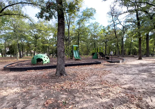 Homes for sale in Mabank, TX | 148 Hilton Head Island Dr, Mabank, TX 75156 | MLS# 21207064