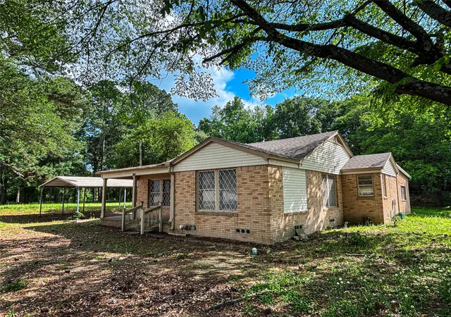 Homes for sale in Mt Pleasant, TX | 2431 N Jefferson, Mt Pleasant, TX 75455 | MLS# 21211098