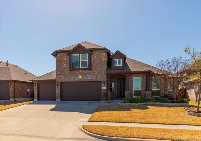 Photo 2 of Single family home for sale at 313 Sweetleaf Dr, Rockwall, TX 75087 | MLS# 21211051 | Listing updated on 2026-08-24