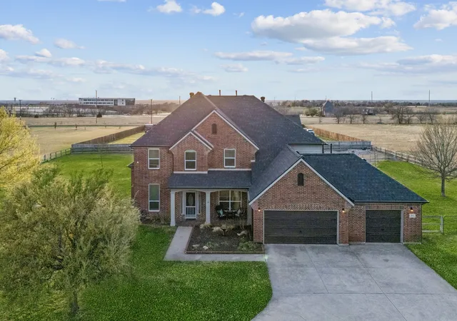 Photo 2 of Sale Pending at 5121 Summerview Ln, Celina, TX 75009 | MLS# 21211887 | Listing updated on 2026-08-20