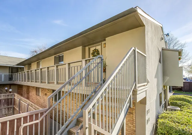 Homes for sale in Fort Worth, TX | 4908 Byers Ave #C4, Fort Worth, TX 76107 | MLS# 21210562