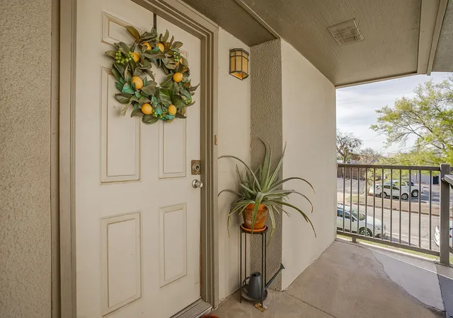 4th image of 4908 Byers Ave, Fort Worth, TX 76107