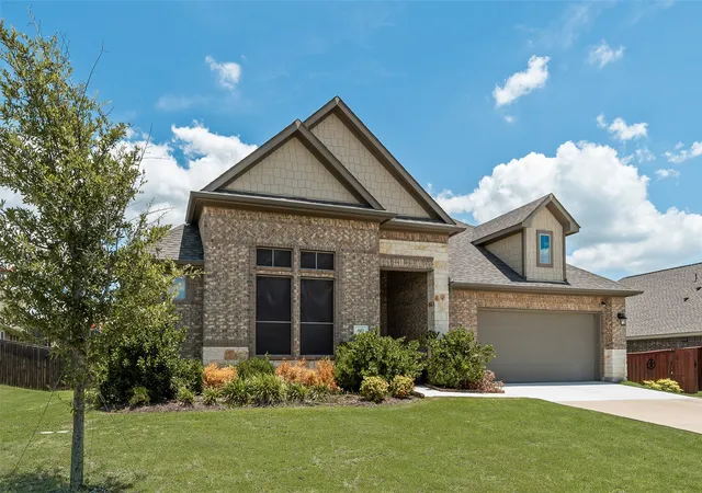 Homes for sale in Oak Point, TX | 643 Woodridge Dr, Oak Point, TX 75068 | MLS# 21212096