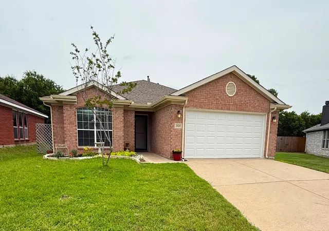 1st image of 2529 Ensenada Ln, Fort Worth, TX 76108 | MLS# 21212737