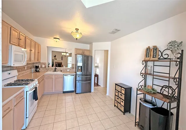 4th image of 2529 Ensenada Ln, Fort Worth, TX 76108 | MLS# 21212737