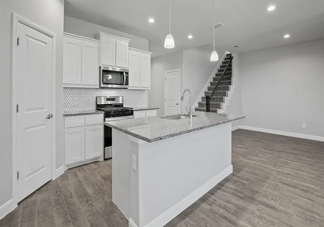 Photo 4 of Single family home for sale at 204 Windmill Dr, Rhome, TX 76078 | MLS# 21203783 | Listing updated on 2026-07-17
