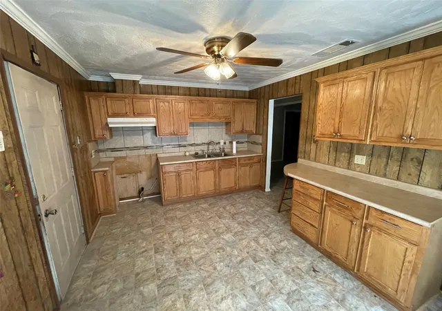 Photo 3 of Single family home for sale at 7713 Gideon St, Shreveport, LA 71106 | MLS# 21207798 | Listing updated on 2026-08-24