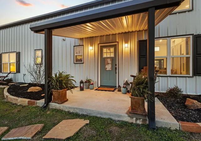 Photo 3 of Single family home for sale at 5828 County Road 1093, Celeste, TX 75423 | MLS# 21210177 | Listing updated on 2026-09-28
