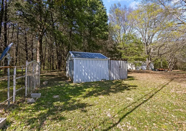 Photo 3 of House for sale at 528 County Road 1120, Ravenna, TX 75476 | MLS# 21211100 | Listing updated on 2026-09-26