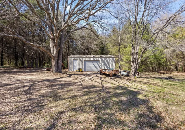 Photo 4 of House for sale at 528 County Road 1120, Ravenna, TX 75476 | MLS# 21211100 | Listing updated on 2026-09-26