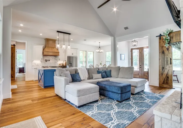 Photo 1 of Sale Pending at 6860 County Road 302, Grandview, TX 76050 | MLS# 21212912 | Listing updated on 2026-07-16