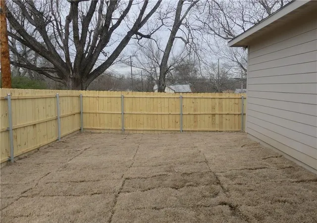 17th image of 1122 Oneal St, Greenville, TX 75401 | MLS# 21213007