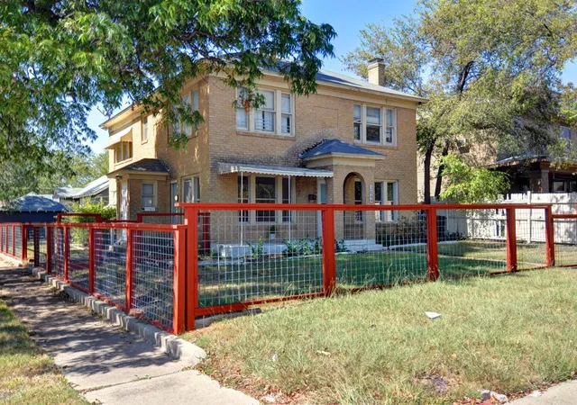 Homes for sale in Fort Worth, TX | 2844 Travis Ave, Fort Worth, TX 76110 | MLS# 21205127