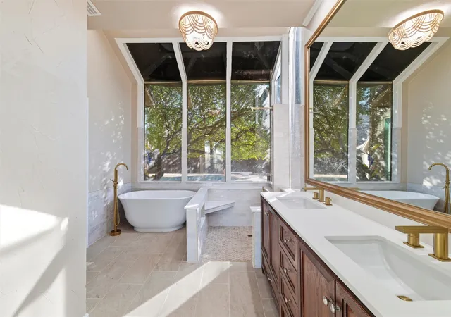2nd image of 4705 Villa Vera Dr, Arlington, TX 76017 | MLS# 21203598