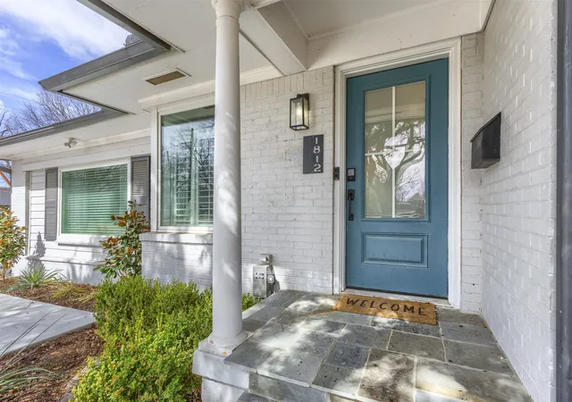 Photo 4 of Single family home for sale at 1812 Carol St, Mc Kinney, TX 75069 | MLS# 21213233 | Listing updated on 2026-10-08