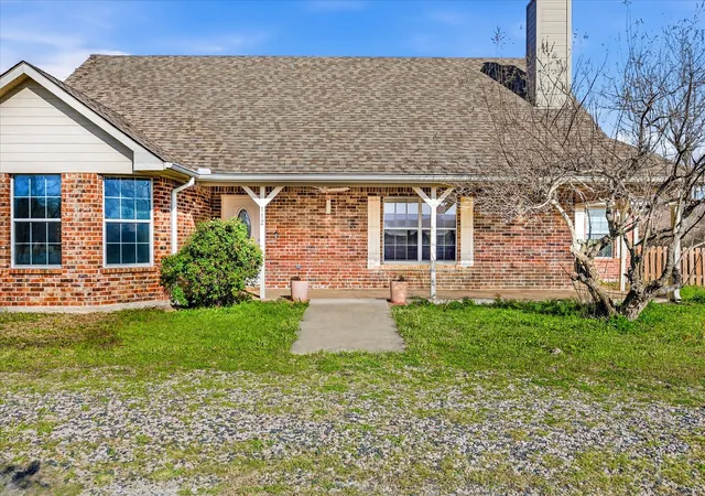Photo 4 of Single family home for sale at 112 Harli Dr, Trenton, TX 75490 | MLS# 21209955 | Listing updated on 2026-09-26