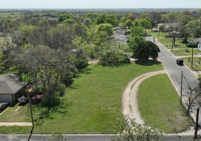Photo 2 of Land for sale at 1116 E Epstein St, Sherman, TX 75090 | MLS# 21213295 | Listing updated on 2026-09-30