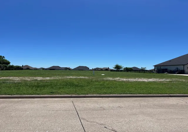 Photo 3 of Sale Pending at 1148 Stonebridge Pass, Gunter, TX 75058 | MLS# 21213312 | Listing updated on 2026-07-22
