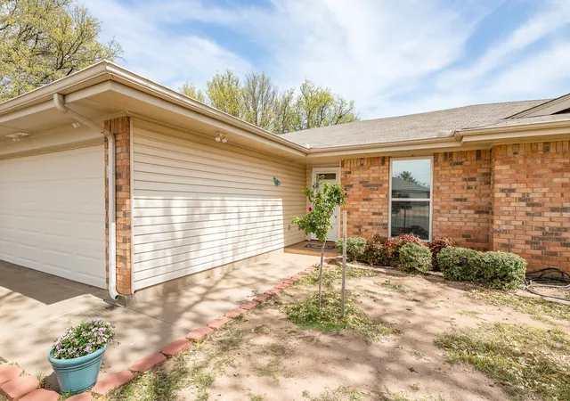 Homes for sale in Wichita Falls, TX | 3 Four Sixes Cir, Wichita Falls, TX 76308 | MLS# 21213473